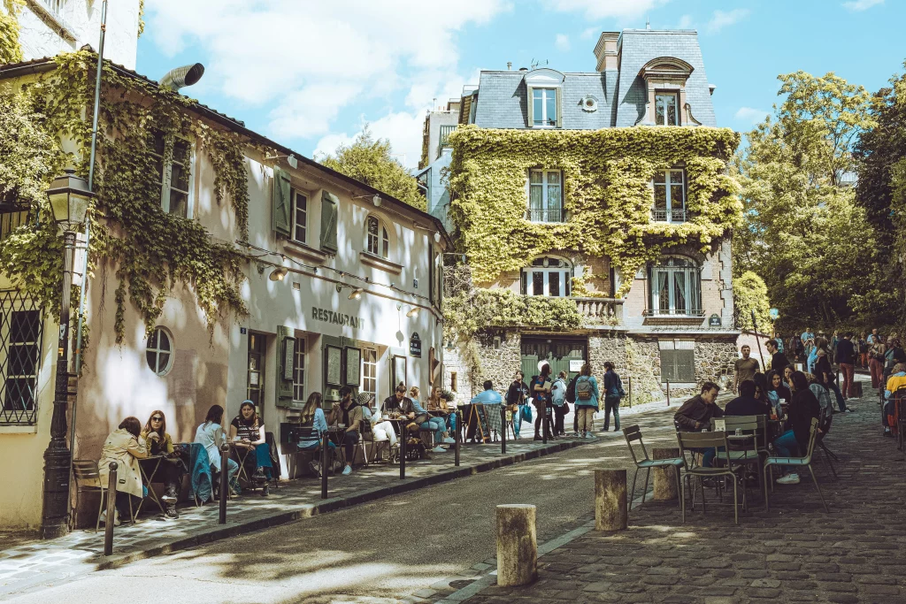 Affluence Place de la Comédie